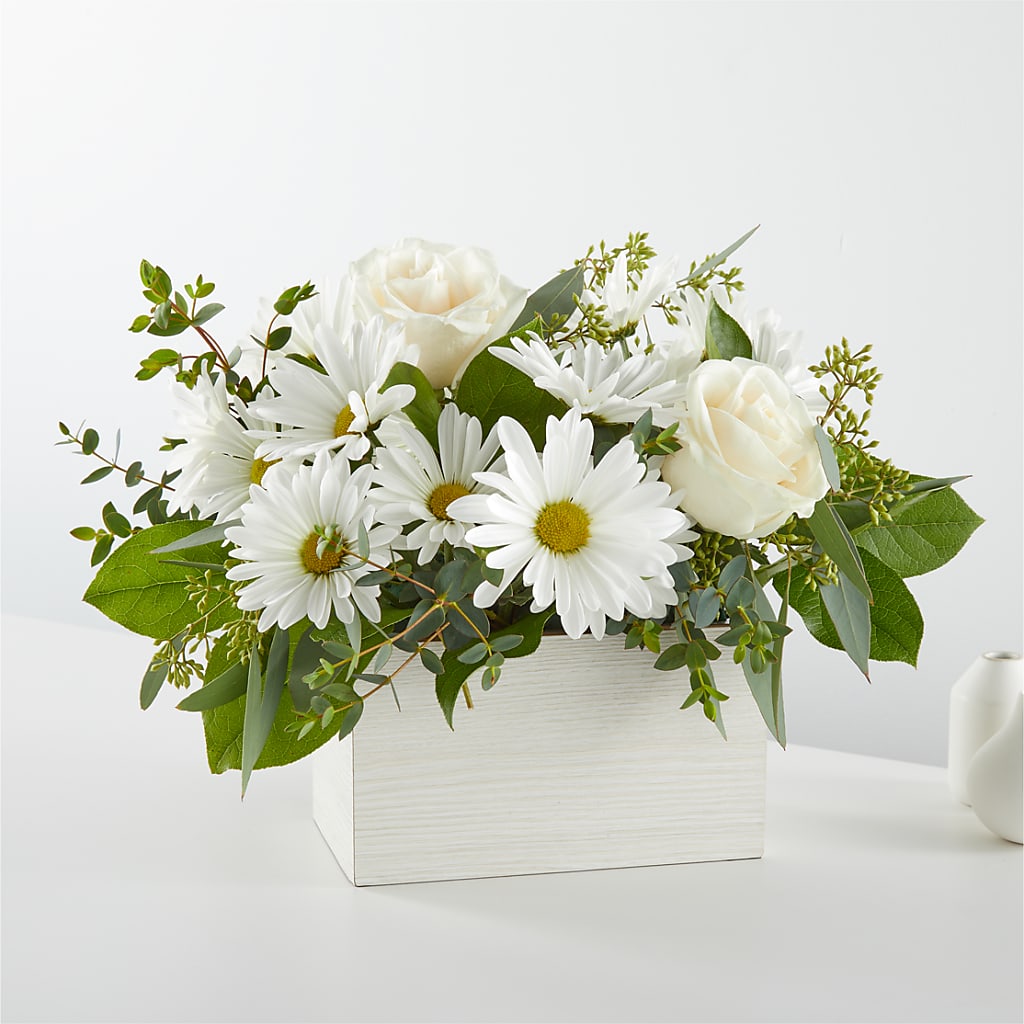 Fresh Linen Box Bouquet – South-east Flowers, Los Angeles CA