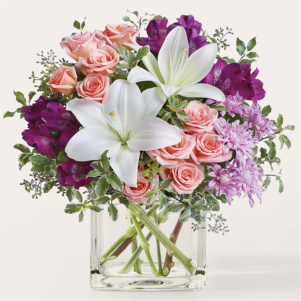 Mani Pedi Bouquet – South-east Flowers, Los Angeles CA