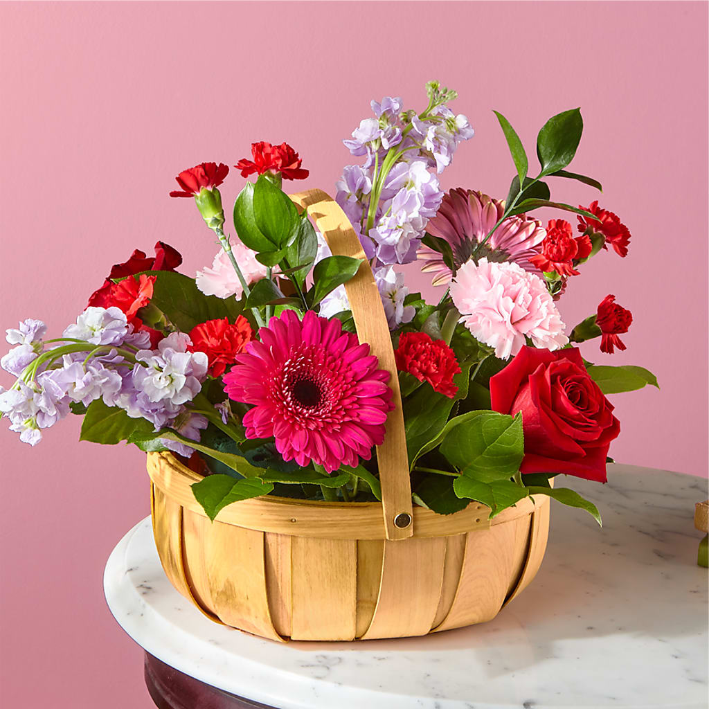 Pink Picnic Basket – South-east Flowers, Los Angeles CA