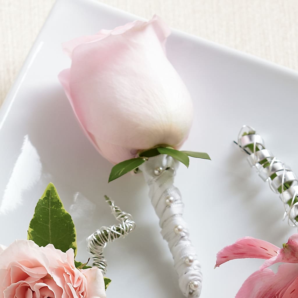 Pink Rose Boutonniere – South-east Flowers, Los Angeles CA
