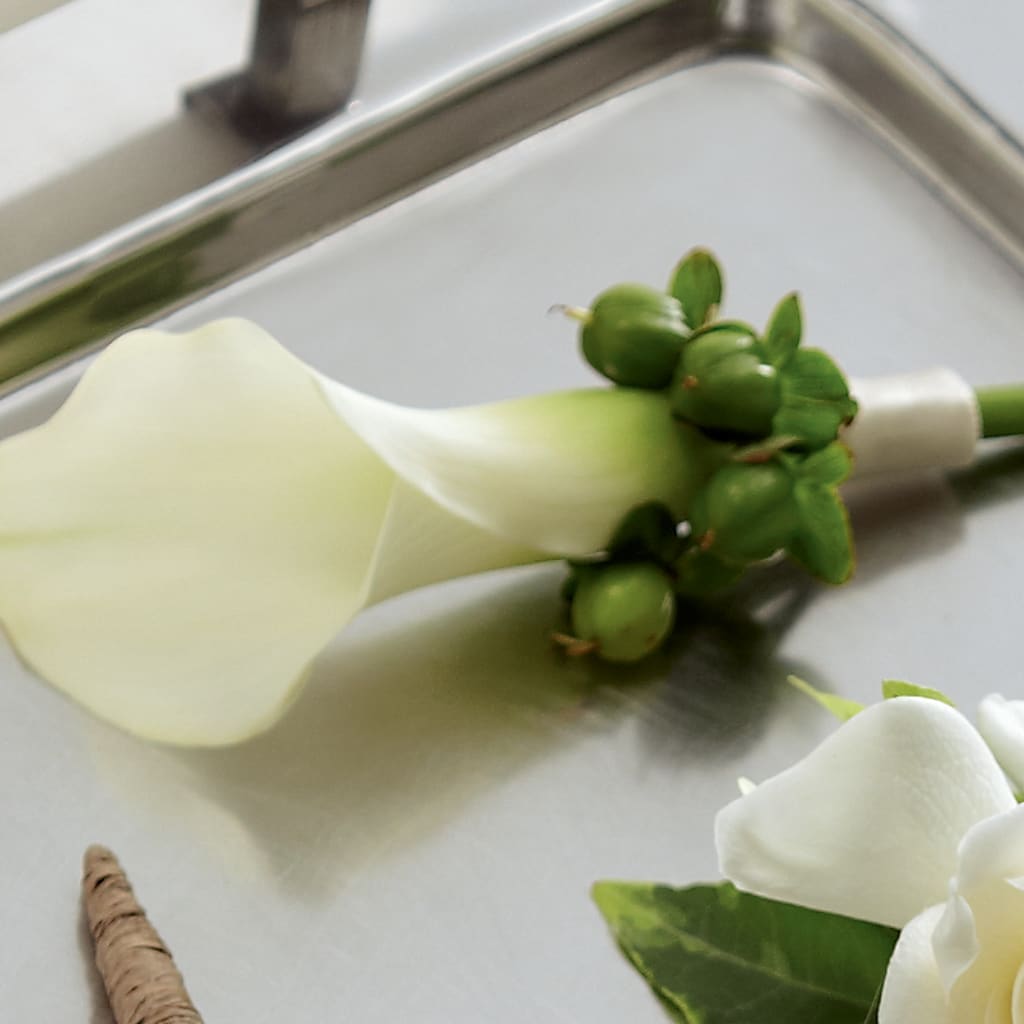 White Calla Boutonniere – South-east Flowers, Los Angeles CA