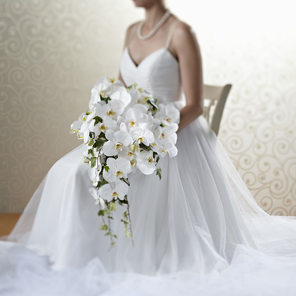 Classic White Bouquet – South-east Flowers, Los Angeles CA