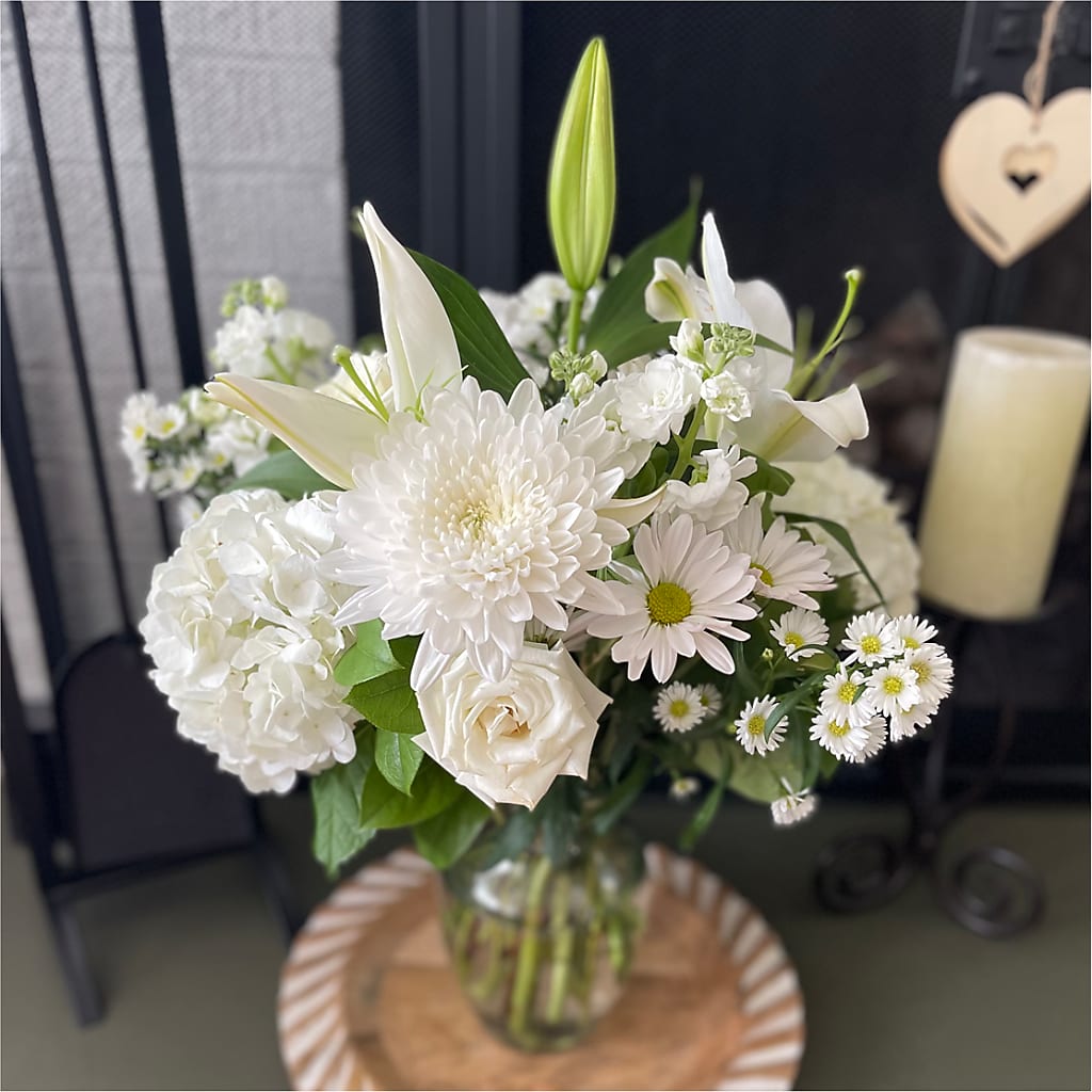Classic Ivory – A Florist Original –  South-east Flowers, Los Angeles CA