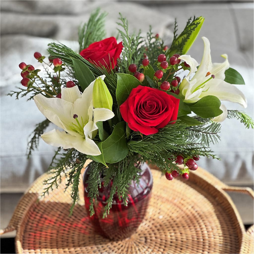 Evergreen Delight Bouquet –  South-east Flowers, Los Angeles CA